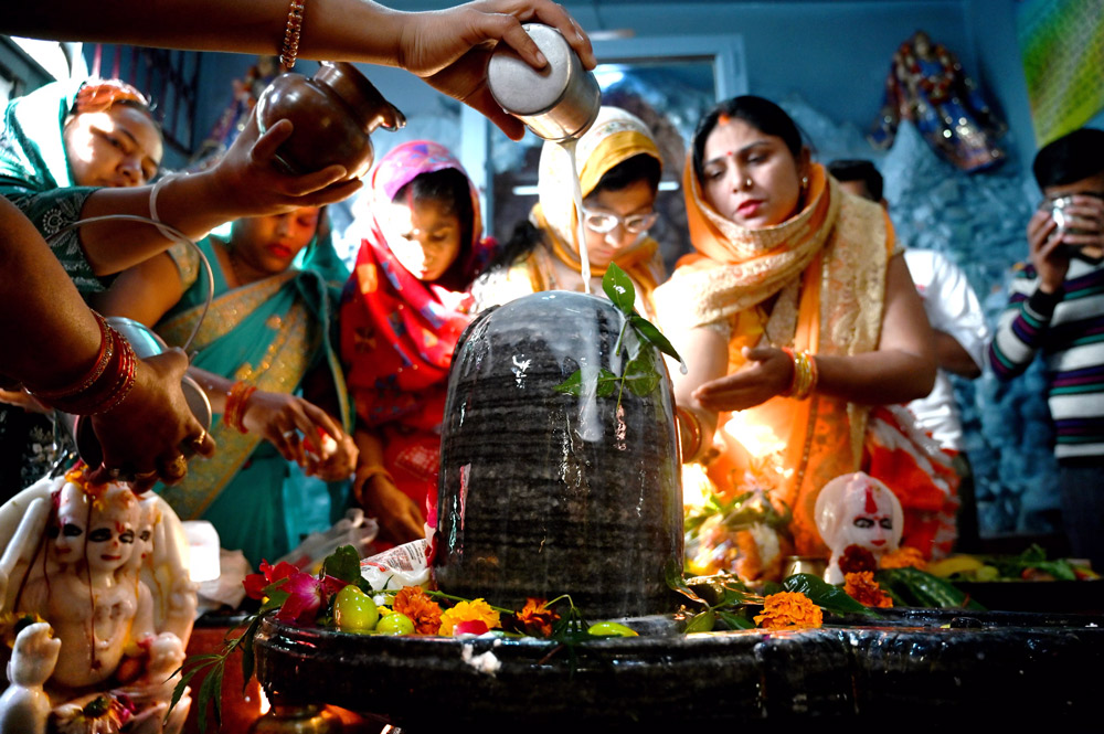 Exploring Sri Lanka’s Cultural Festivals: A Year-Round Celebration Guide