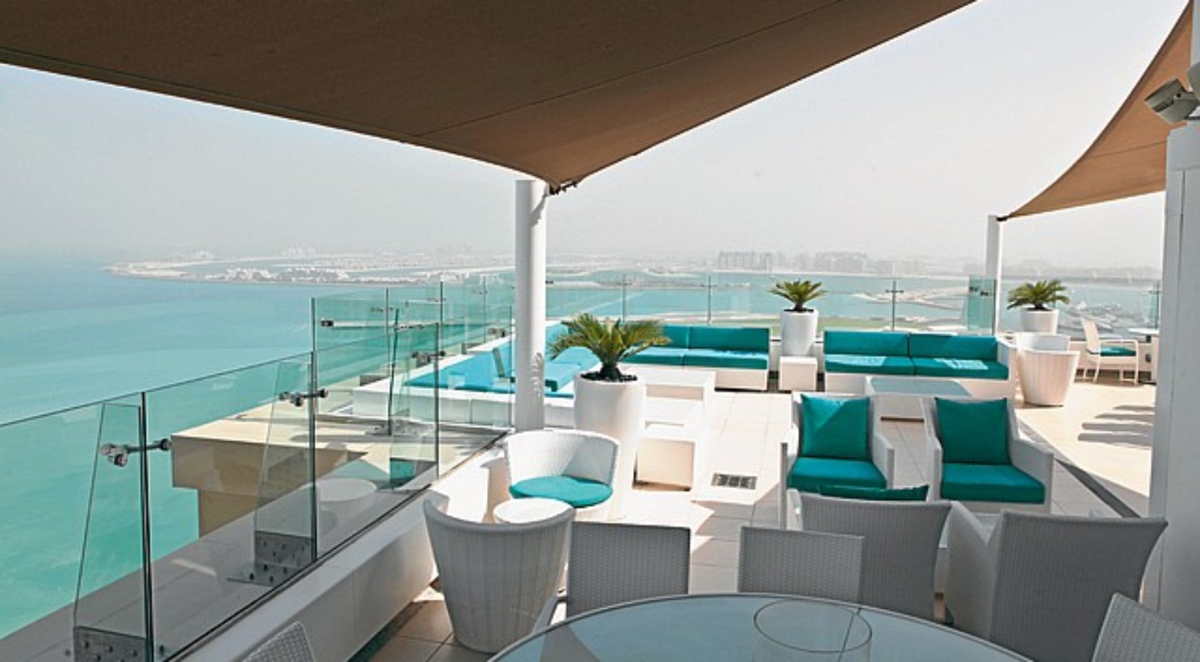 Pure Sky Lounge & Dining