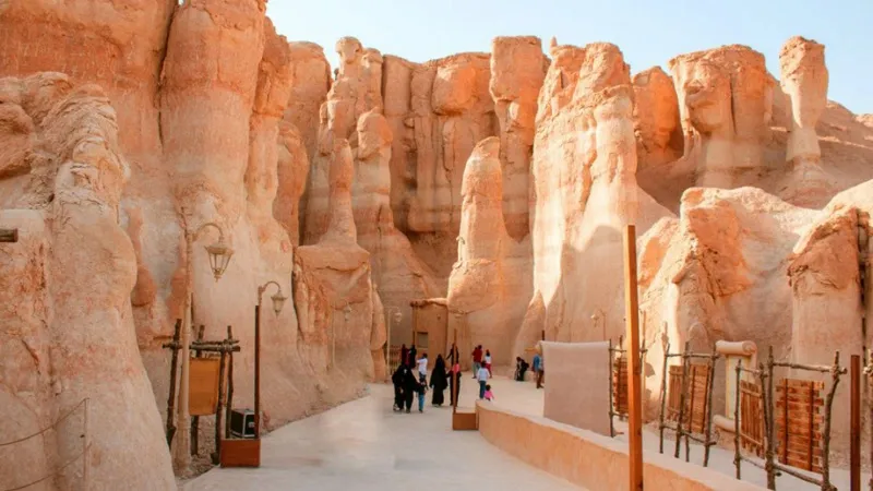 Al Qarah Mountain
