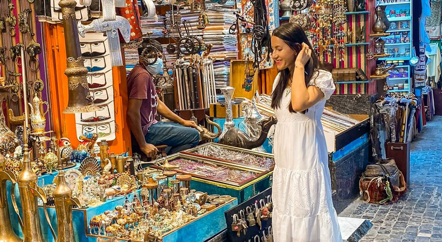 The Ultimate Guide to Souqs and Markets in Oman