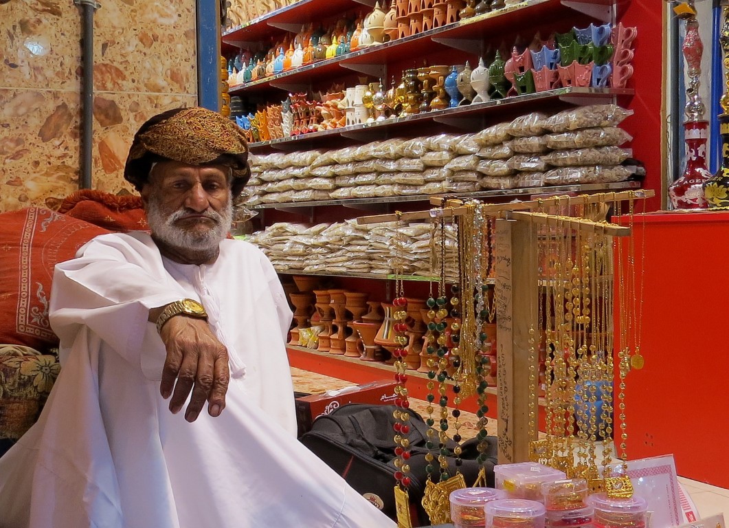 Mutrah Souq Muscat – Traditional Market & Omani Heritage - Let's Go Melo